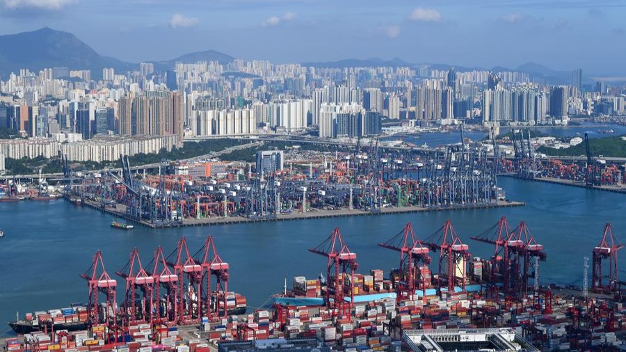 Hong Kong's economy grows for 10th straight quarter as consumer, investor sentiment perks up